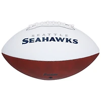 Ballon de football Jardin White Panel autographié par Cooper Kupp des Seattle Seahawks