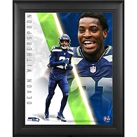 Collage Radiance encadré de Devon Witherspoon (Seattle Seahawks), 33 x 41 cm