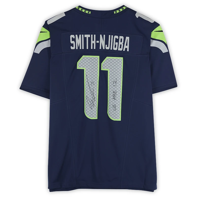 Maillot Nike Vapor F.U.S.E. Limited dédicacé par Jaxon Smith-Njigba des Seattle Seahawks, bleu marine universitaire, avec inscription « We Are 12 ».