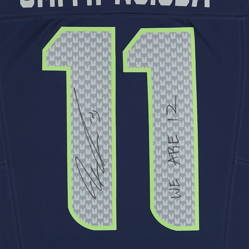 Maillot Nike Vapor F.U.S.E. Limited dédicacé par Jaxon Smith-Njigba des Seattle Seahawks, bleu marine universitaire, avec inscription « We Are 12 ».