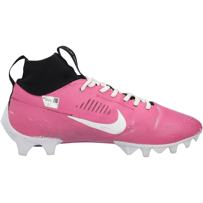 Jaxon Smith-Njigba, chaussures Nike roses utilisées par les Seattle Seahawks lors du match contre les Buffalo Bills le 27 octobre 2024