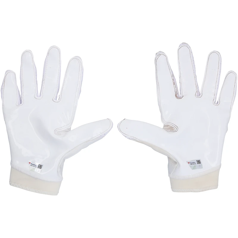 Gants Nike blancs portés par Jaxon Smith-Njigba, des Seahawks de Seattle, lors du match contre les Falcons d'Atlanta, le 20 octobre 2024.