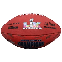 Ballon de football américain Wilson Duke, signé par Kenneth Walker III, des Seahawks de Seattle, champions du Super Bowl LX.