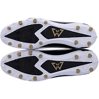 Chaussures de football dédicacées Beast Mode B.T.A Elite noires, blanches et dorées par Marshawn Lynch des Seattle Seahawks