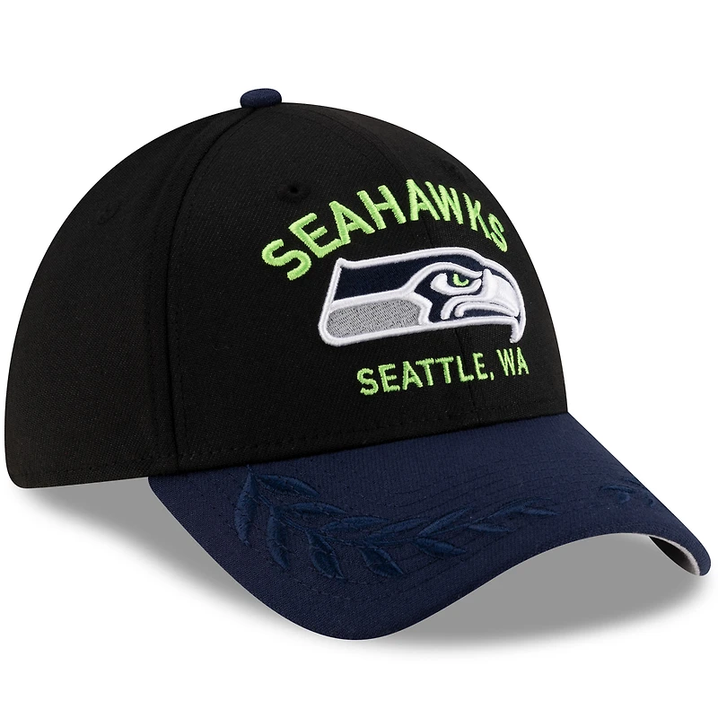 Men's New Era Black/College Navy Seattle Seahawks 2025 NFL Draft 39THIRTY Flex Hat