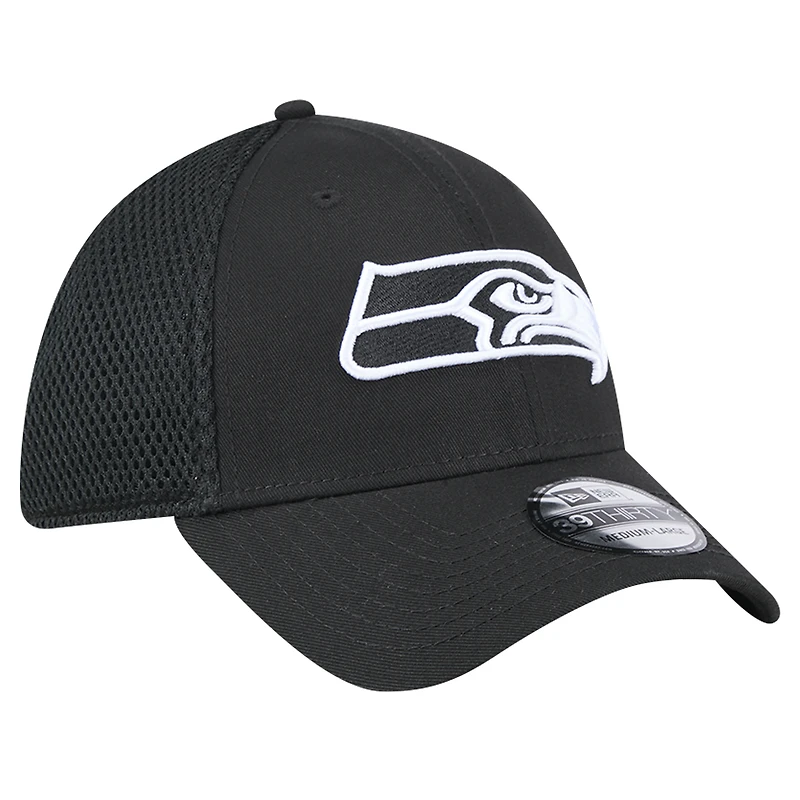 Men's New Era Black Seattle Seahawks 39THIRTY Flex Hat