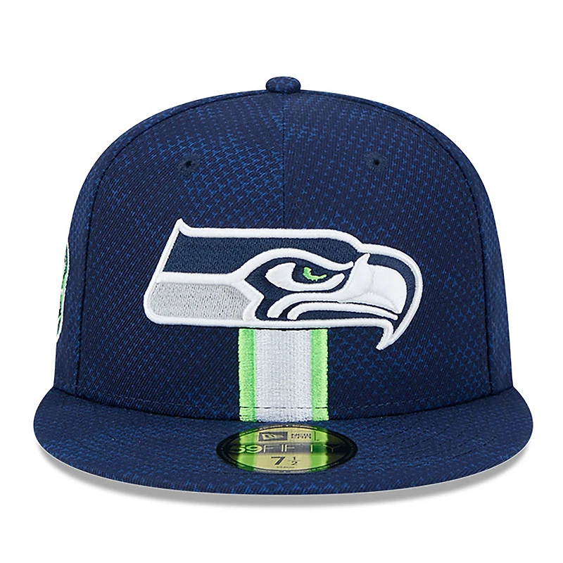 Casquette ajustée 59FIFTY Seattle Seahawks 2024 Sideline New Era College Navy pour hommes