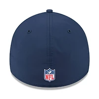 Casquette 39THIRTY Flex Sideline 2025 New Era College Navy pour homme des Seattle Seahawks
