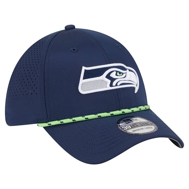 Men's New Era College Navy Seattle Seahawks Perforated 39THIRTY Flex Hat