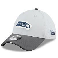 Men's New Era  Gray/Graphite Seattle Seahawks 2025 NFL Training Camp 39THIRTY Flex Hat