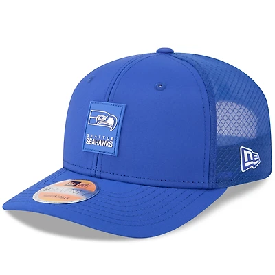Casquette ajustable 9SEVENTY Trucker pour homme New Era Royal Seattle Seahawks 2025 Sideline Throwback