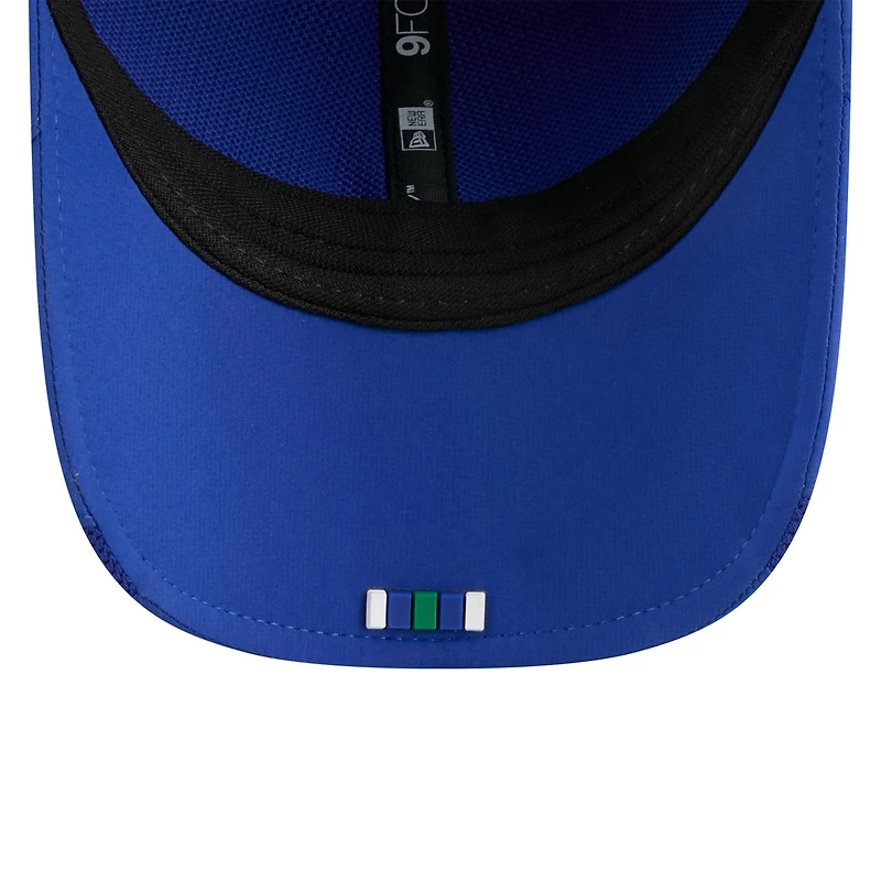 Casquette ajustable New Era Royal Seattle Seahawks 2025 Sideline Throwback M-Crown 9FORTY pour homme