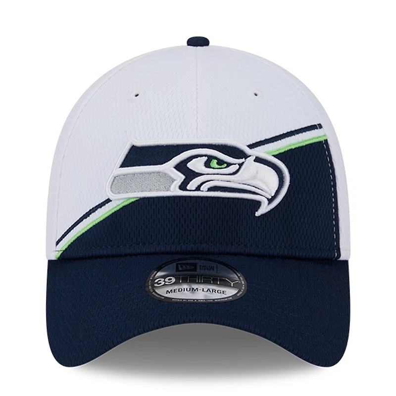 Casquette flex 39THIRTY Sideline Seattle Seahawks 2023 New Era pour homme, blanc/bleu marine universitaire