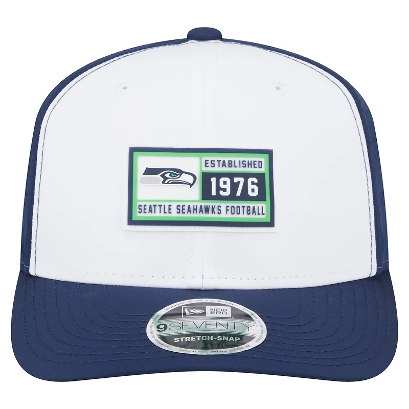 Casquette ajustable 9SEVENTY pour homme New Era, blanc/bleu marine universitaire, Seattle Seahawks Established Patch