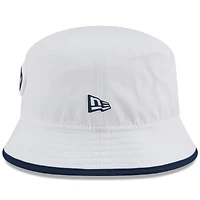 Bob New Era blanche extensible pour homme, camp d'entraînement NFL 2025 des Seattle Seahawks