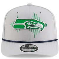 Casquette ajustable 9SEVENTY gris loup New Era pour homme, collection Rivalries 2025 des Seattle Seahawks
