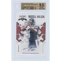 V106832 SEA Russell Wilson Seattle Seahawks Carte Panini Rookies & Stars 2012 autographiée rouge #5 #37/199 BGS authentifiée 9,5/10 Rookie - Sous-grades 9,5, 9,5, 9, 10 Russell Wilson AUT PAA TRADING CARDS 45644 AUTTRC CA01F06868 #5