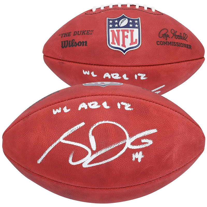 Ballon de football américain Wilson Duke en couleur, autographié par Sam Darnold des Seahawks de Seattle, avec l'inscription « Nous sommes 12 ».