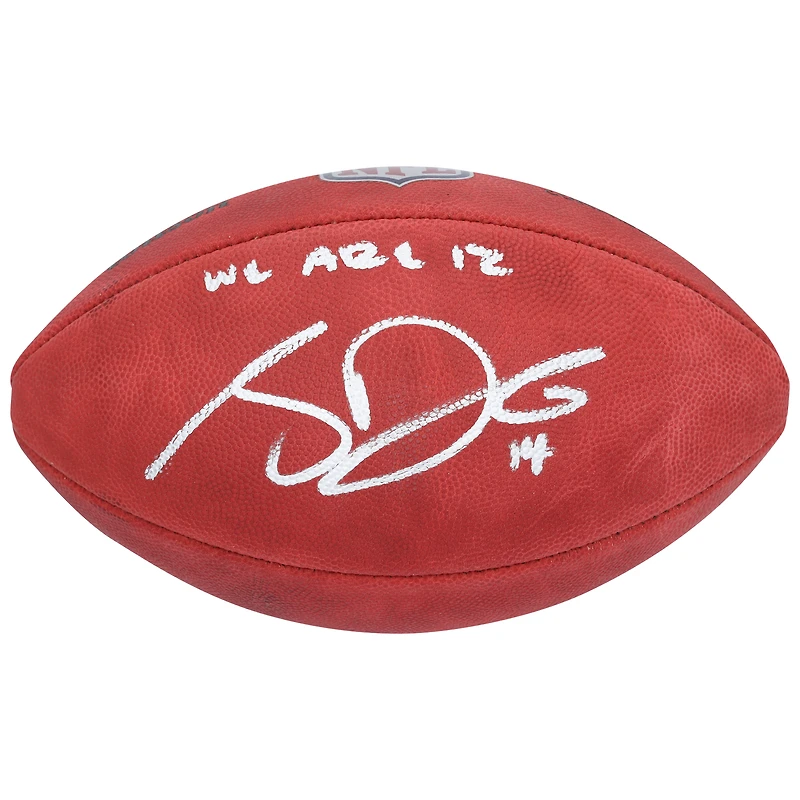 Ballon de football américain Wilson Duke en couleur, autographié par Sam Darnold des Seahawks de Seattle, avec l'inscription « Nous sommes 12 ».