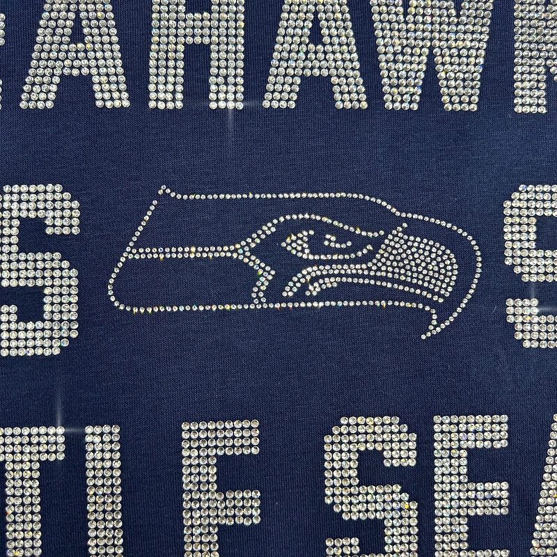 Sweat-shirt décontracté à épaules tombantes et texte strass Hype Era pour femme, bleu marine universitaire, des Seattle Seahawks