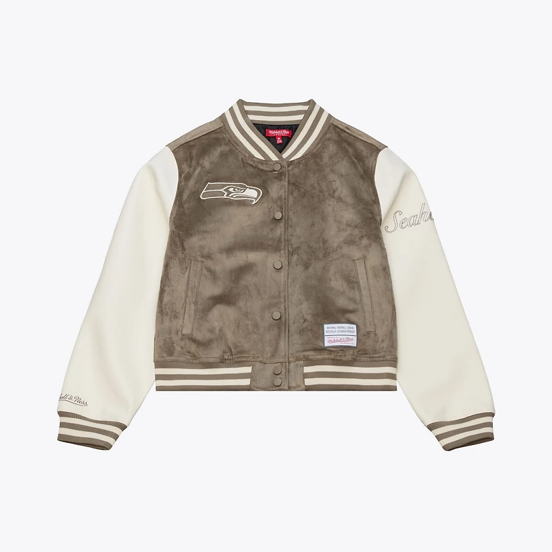 Veste universitaire Mitchell & Ness beige Seattle Seahawks pour femme, à boutons-pression.