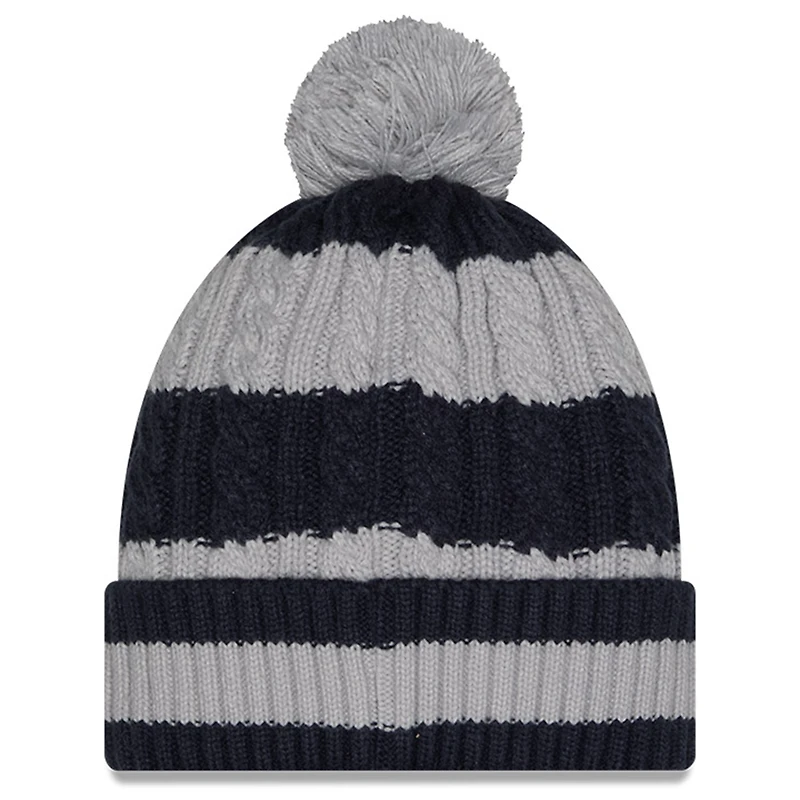 Bonnet en tricot tressé à revers avec pompon pour femme, collection 2025 Rivalries des Seattle Seahawks, gris loup New Era