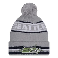 Bonnet en tricot à revers classique avec pompon, collection Rivalries 2025 de New Era pour femme, gris loup, Seattle Seahawks
