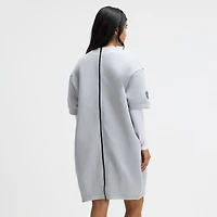 Robe Nike pour femme, gris loup, collection Seattle Seahawks 2025 Rivalries, oversize en polaire technique