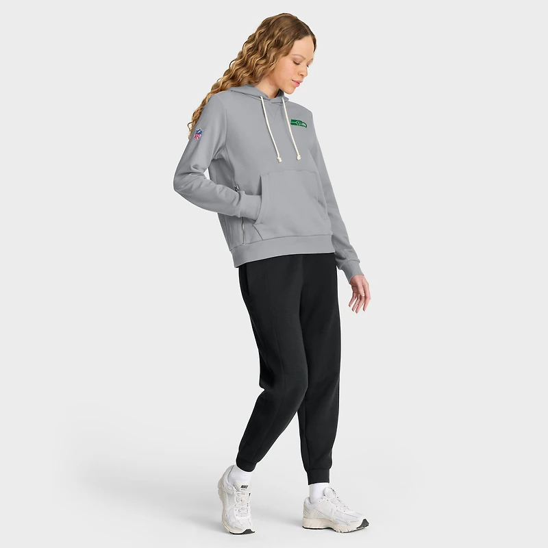 Sweat à capuche Nike Dri-FIT gris loup pour femme, collection Rivalries 2025 des Seattle Seahawks
