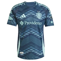 Maillot authentique de terrain adidas Cristian Roldan bleu Seattle Sounders FC 2025 « La Mer des Salish » pour homme