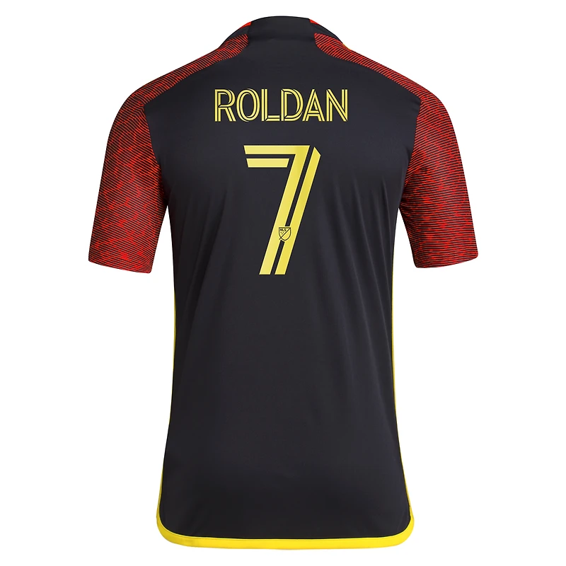 Maillot de joueur réplique Cristian Roldan adidas pour hommes Seattle Sounders FC 2024 The Bruce Lee Kit