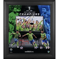 Collage autographié de 15" x 17" de Raul Ruidiaz, champion de la Coupe MLS 2019 des Seattle Sounders FC