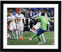 Raul Ruidiaz Seattle Sounders FC Autographed 16" x 20" 2022 CONCACAF Goal Photograph