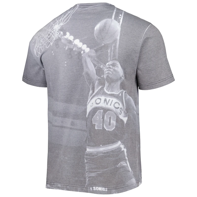 Men's Mitchell & Ness Shawn Kemp Heather Gray Seattle SuperSonics Above The Rim T-Shirt