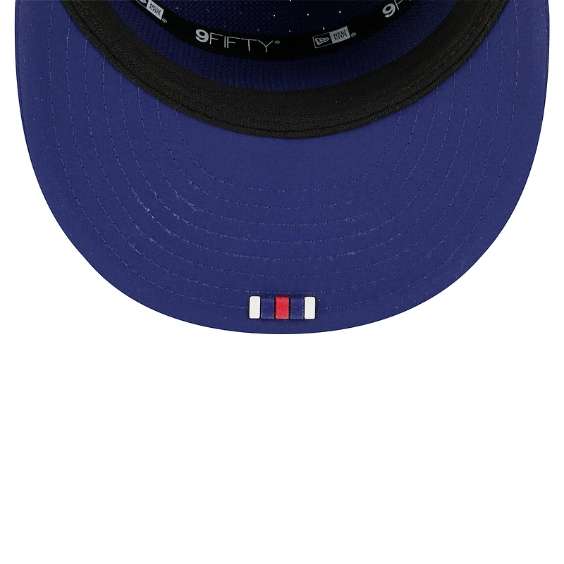Casquette snapback 9FIFTY à panneau fendu New Era bleu marine NFL 2025 Sideline Quill Tech pour homme