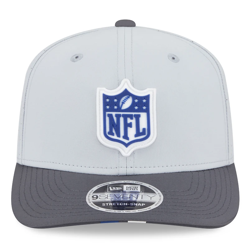 Casquette ajustable New Era 9SEVENTY grise/graphite pour homme, édition 2025 du camp d'entraînement NFL