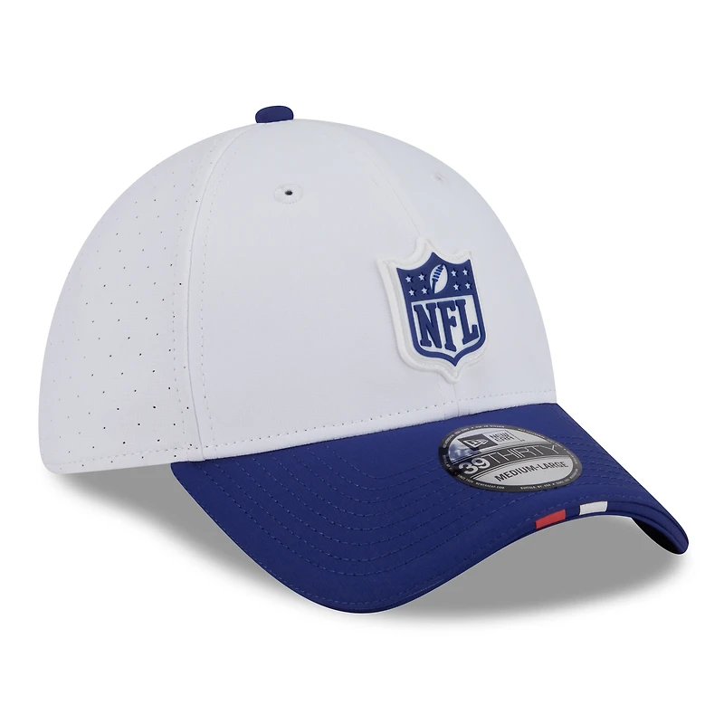 Men's New Era  White/Navy 2025 NFL Training Camp 39THIRTY Flex Hat