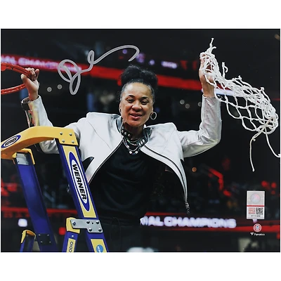 Photographie autographiée de Dawn Staley, South Carolina Gamecocks, 20 x 25 cm, lors de la coupe du filet