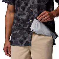 Men's Columbia Black South Carolina Gamecocks Super Slack Tide Omni-Wick Button-Up Shirt