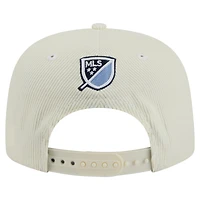 Casquette de golf Snapback pour homme New Era Sporting Kansas City 2025 Kickoff Crème
