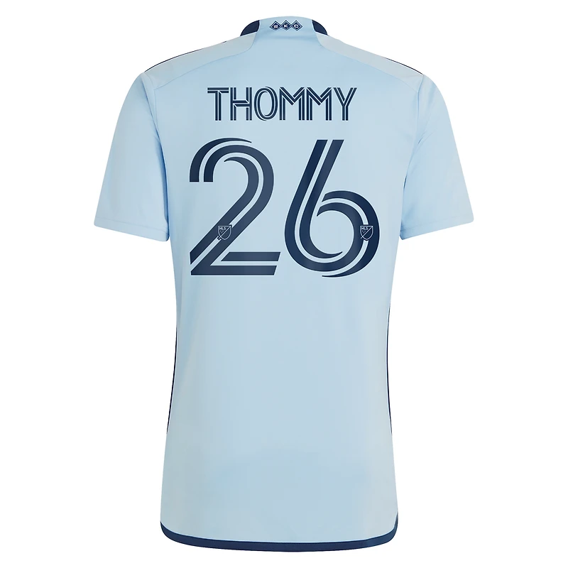 Maillot de joueur réplique adidas Erik Thommy Sporting Kansas City 2024 Hoops 4.0 bleu clair pour homme