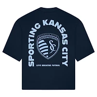 T-shirt unisexe Live Breathe Futbol bleu marine Sporting Kansas City Tunnel