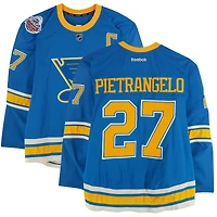 Maillot bleu Reebok n° 27 porté par Alex Pietrangelo (Blues de St. Louis) lors de l'entraînement contre les Blackhawks de Chicago le 2 janvier 2017 - Classique hivernale de la LNH - Porté pendant l'échauffement