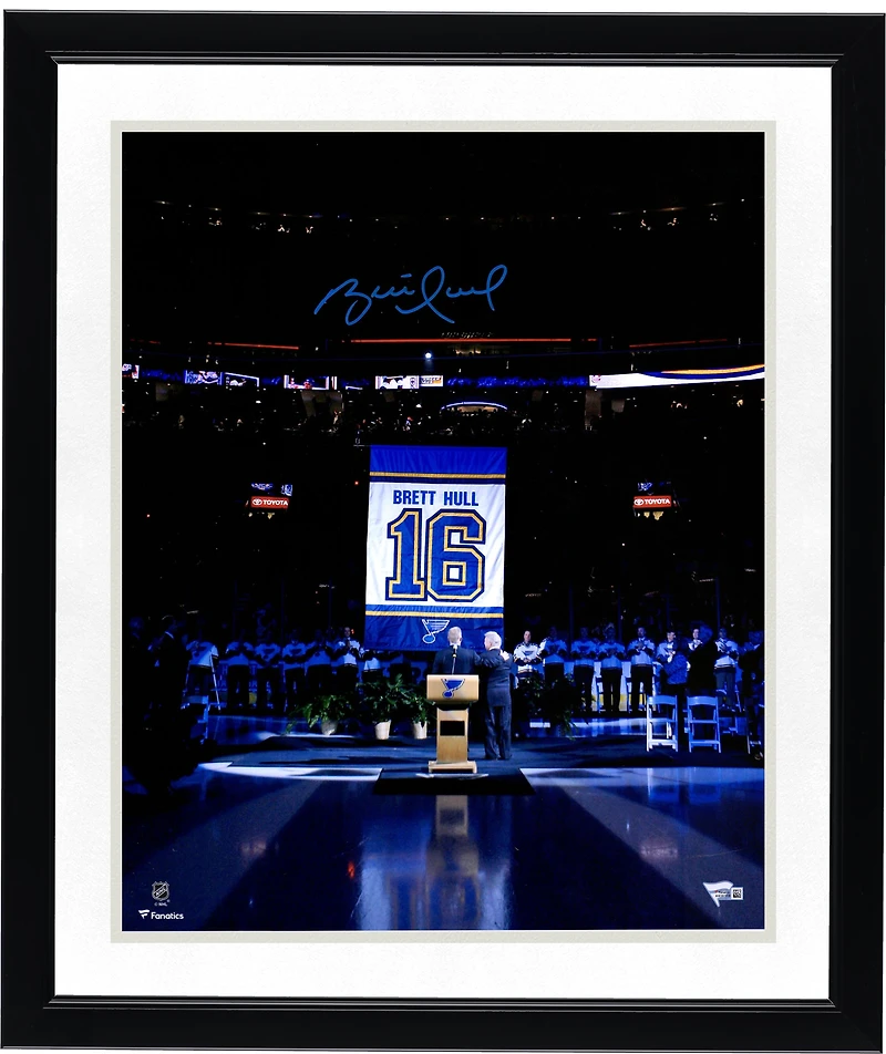 Brett Hull St. Louis Blues Autographed 16" x 20" Banner Night Photograph