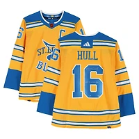 Maillot rétro doré adidas 2022-23 autographié par Brett Hull des Blues de St. Louis, avec inscription « Dernier joueur à porter le n° 16