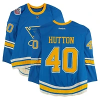 Maillot Reebok bleu n° 40 de Carter Hutton (Blues de St. Louis) porté à l'entraînement lors du match contre les Blackhawks de Chicago le 2 janvier 2017 - Classique hivernale de la LNH - Porté pendant l'échauffement