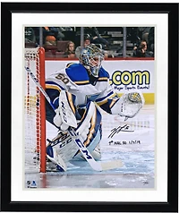 Photo autographiée de Jordan Binnington (Blues de St. Louis) de 40,6 x 50,8 cm avec inscription « 1er blanchissage en LNH le 7 janvier 2019 ».