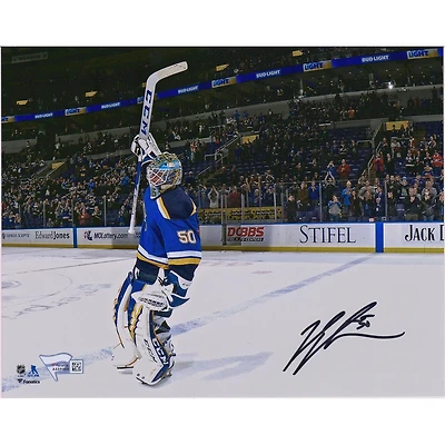 Jordan Binnington St. Louis Blues Photographie autographiée de salut en bâton 8'' x 10''