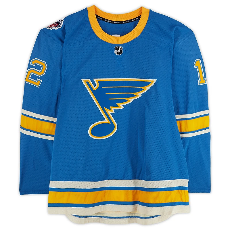 Maillot bleu Reebok n° 12 porté par Jori Lehtera (Blues de St. Louis) lors de l'entraînement contre les Blackhawks de Chicago le 2 janvier 2017 - Classique hivernale de la LNH - Porté pendant l'échauffement