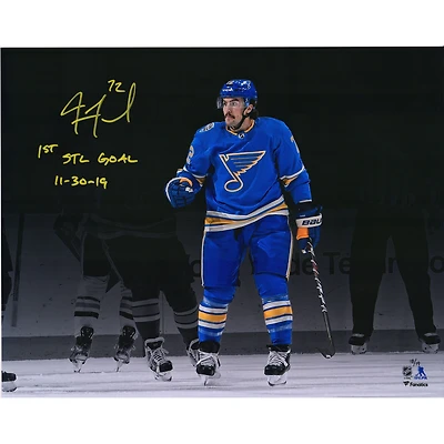 Photographie autographiée de célébration de but de Justin Faulk des Blues de St. Louis, 16" x 20", avec l'inscription "1st STL Goal 11" - Édition limitée à 19 exemplaires